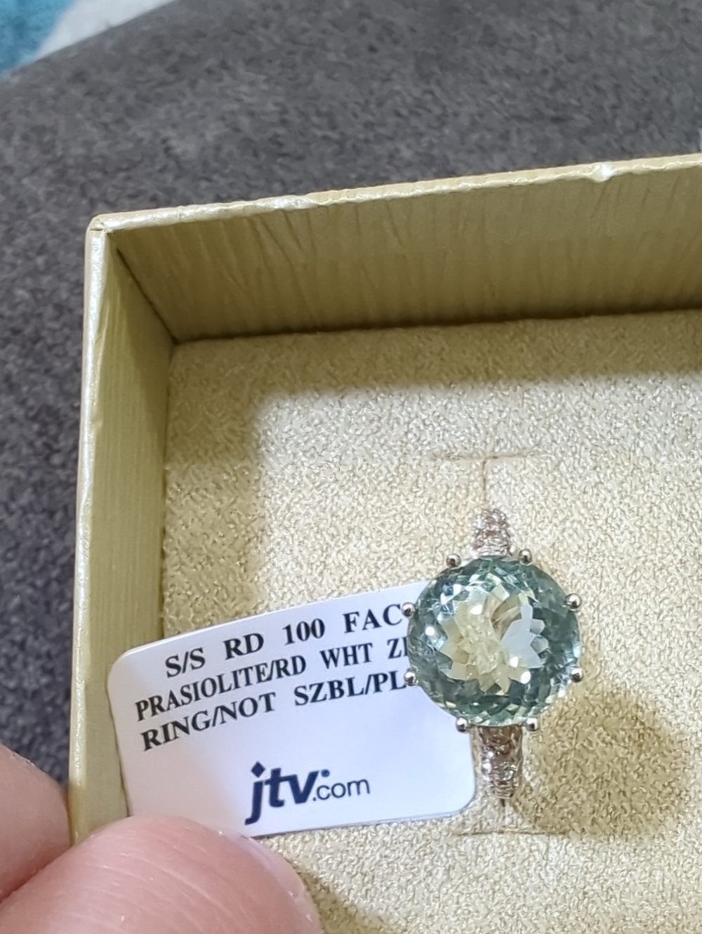 Unbranded Crystal Green Gemstone Cocktail Ring in Silver